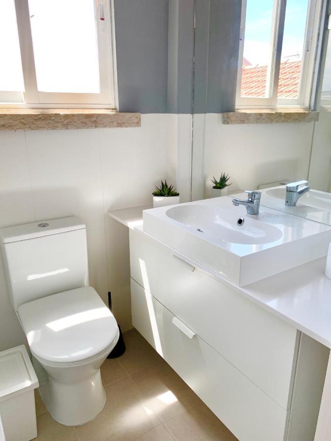 Home Out Central Roma Apartment Lisbon Luaran gambar